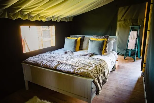 Damview_-_Gartmorn_-_Safari_Tents-90-min