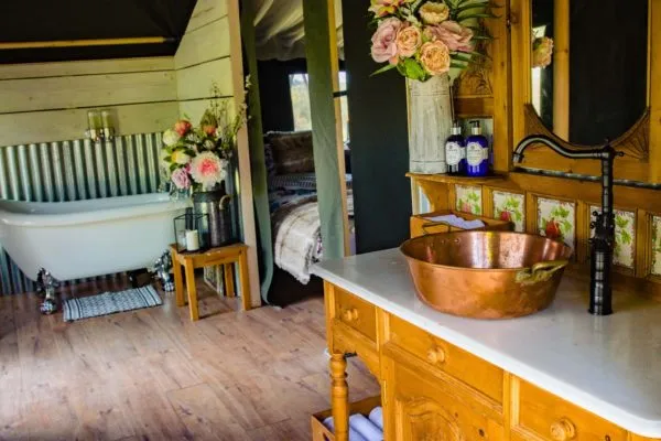 Damview_-_Gartmorn_-_Safari_Tents-140-min