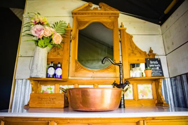 Damview_-_Gartmorn_-_Safari_Tents-62-min